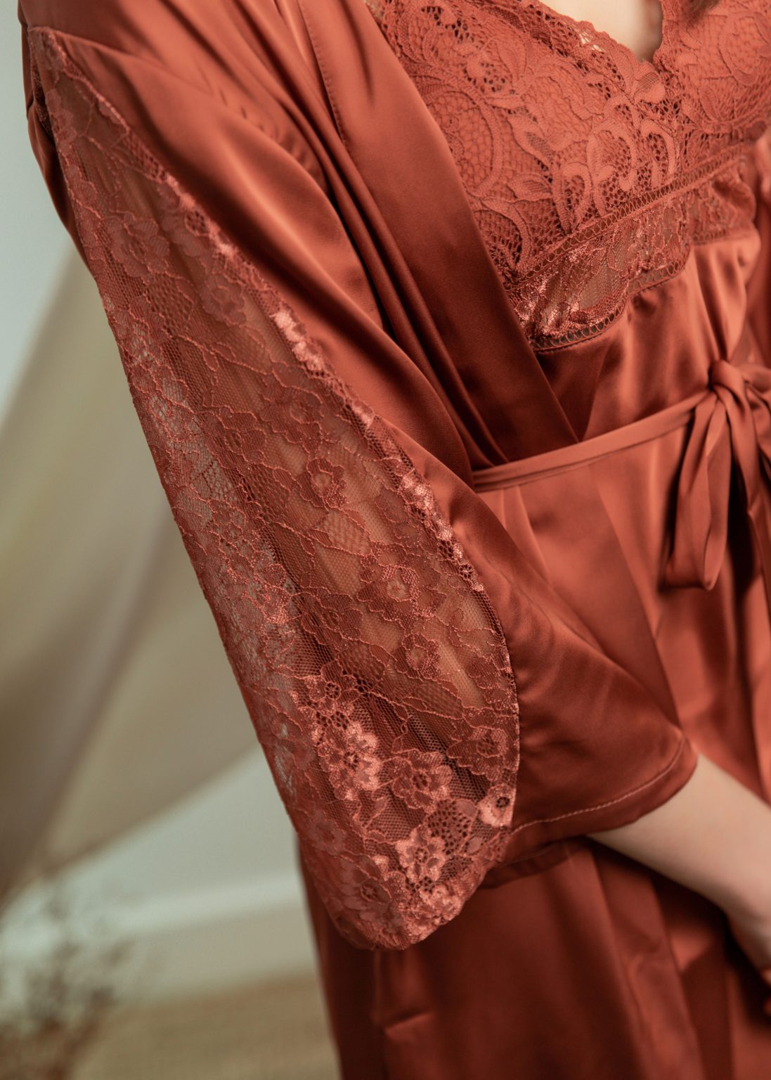Amore Merletto Nightdress Set in Coral - Image 12