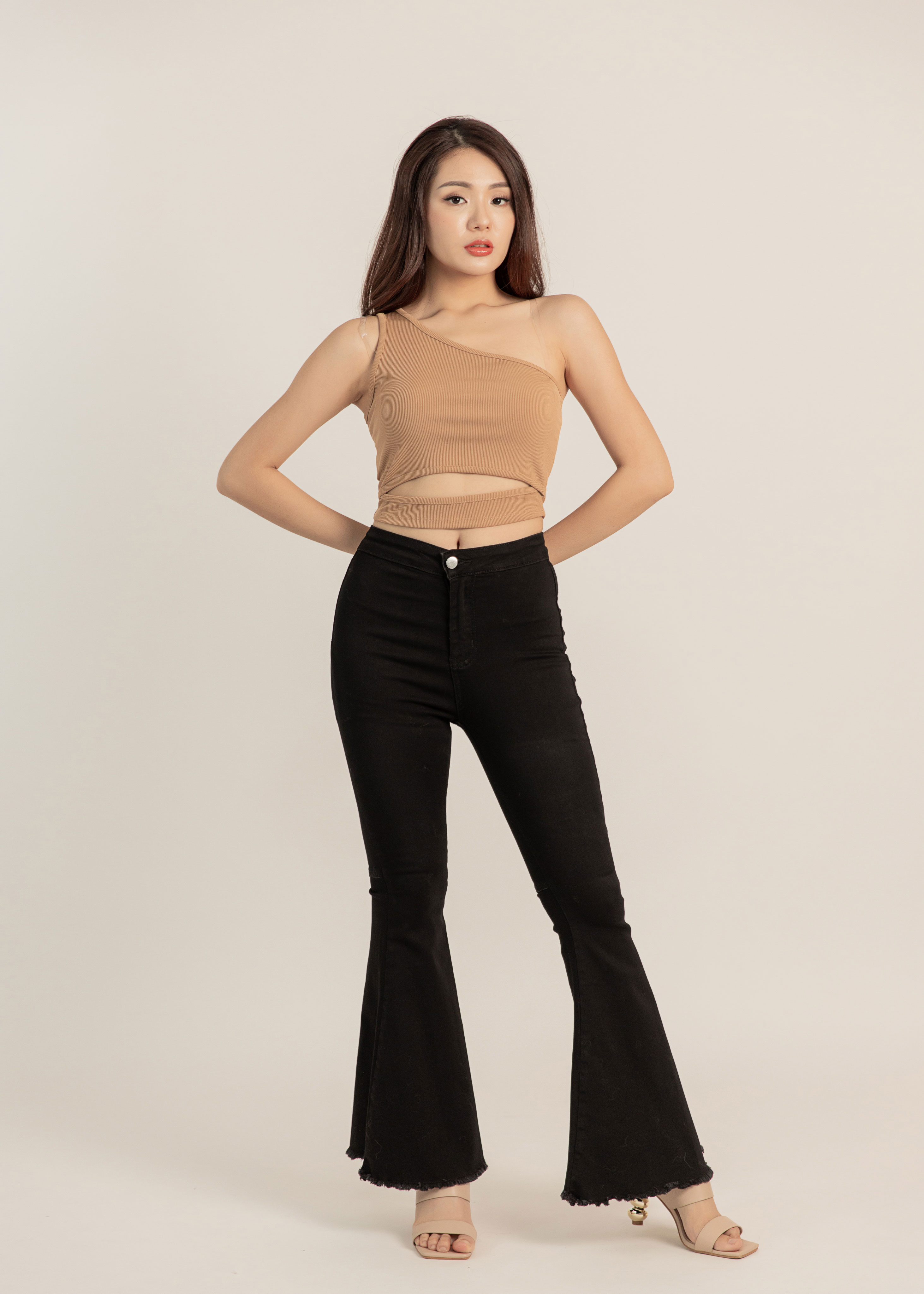 Slim Perception Tennessee West Flare Jeans in Black • DREAMSCAPED