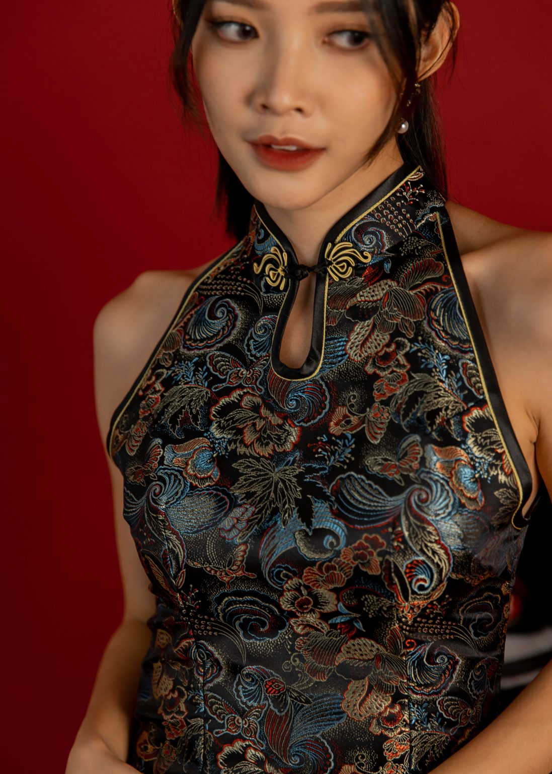 Ancestral Heritage Halterneck Mini Qipao in Black - Image 7